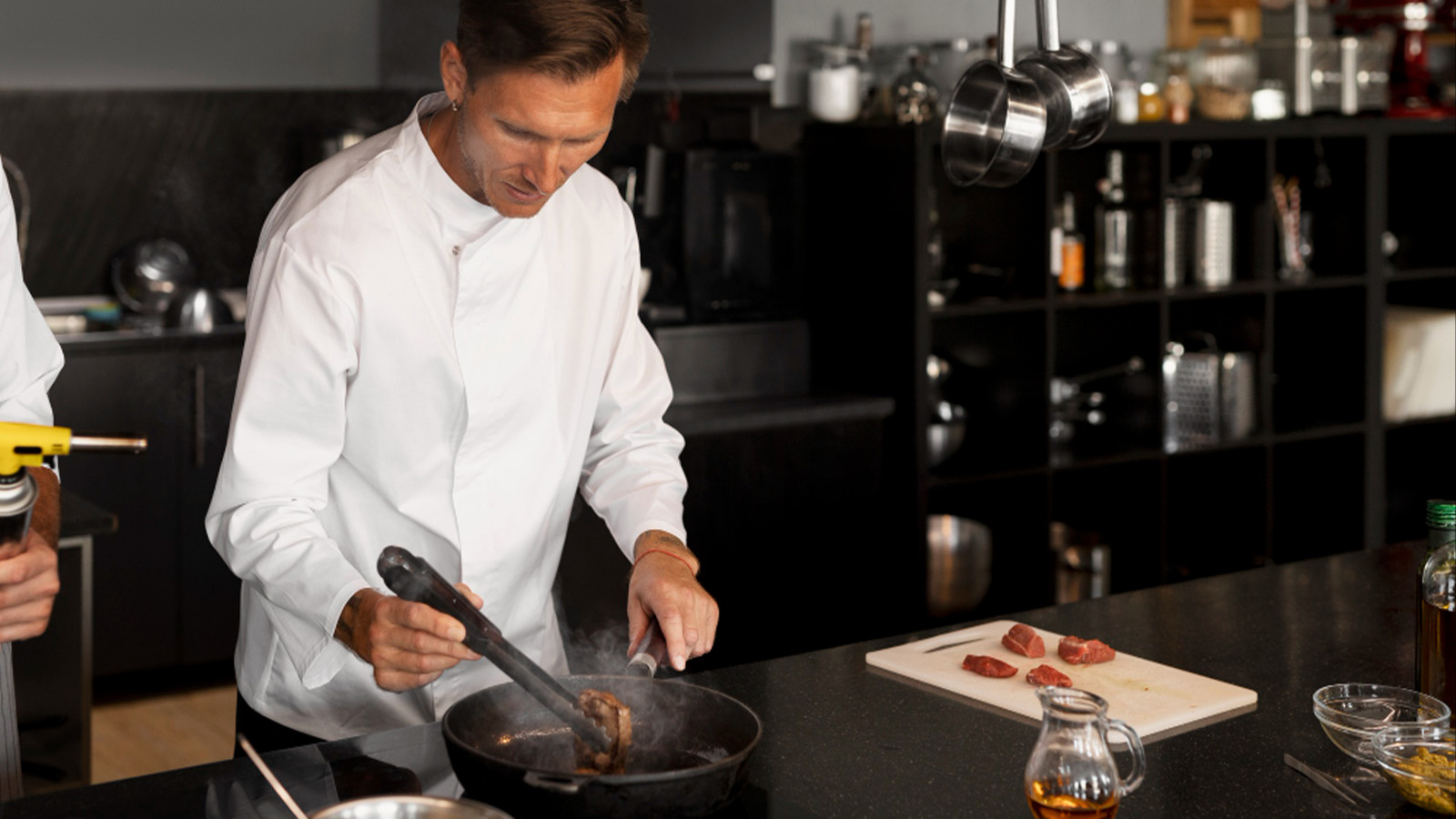 Заказать Бизнес Ланч в Офис: Удобно и Быстро