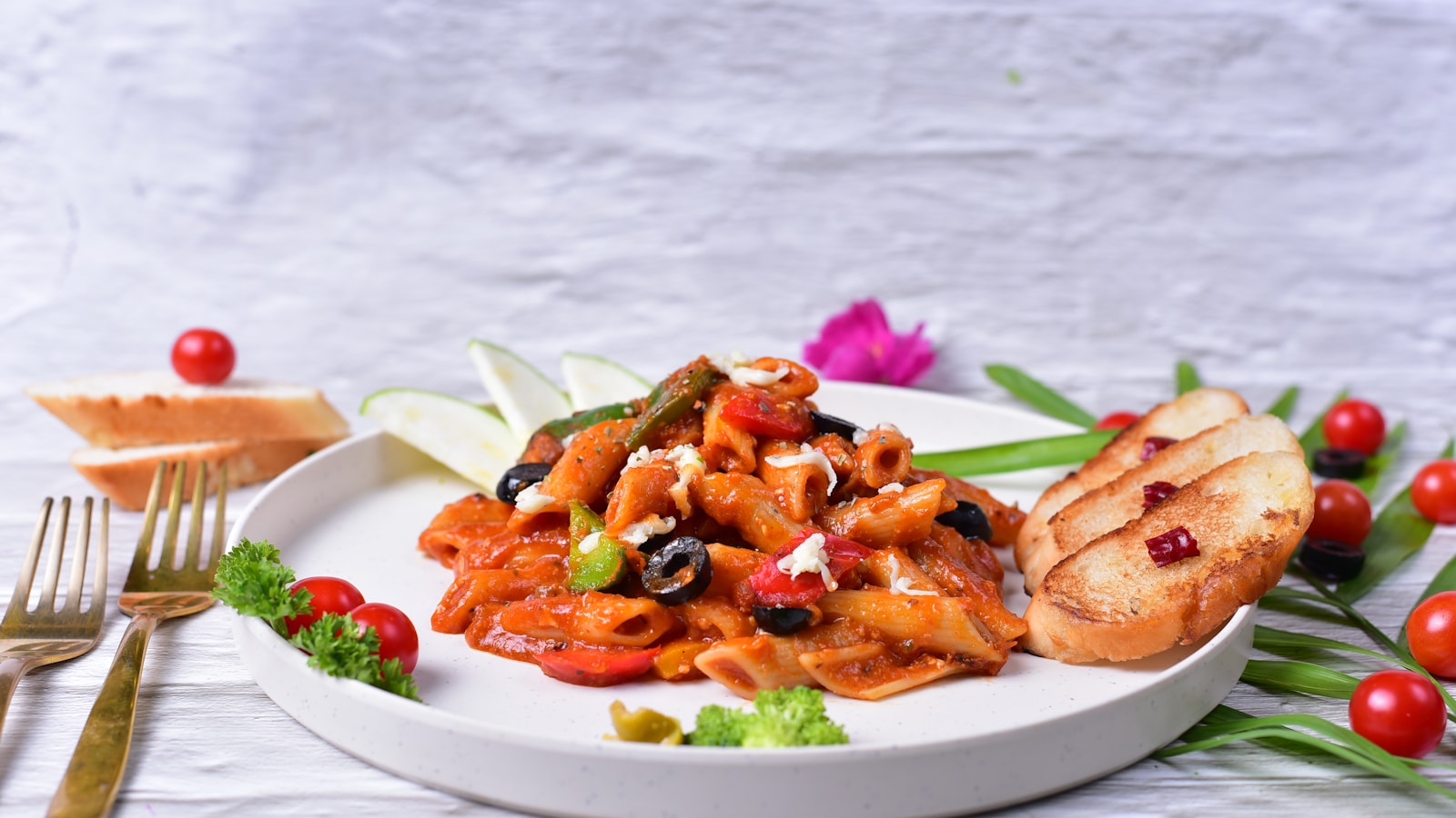 Комплексный Обед: Что Влияет на Его Цену?